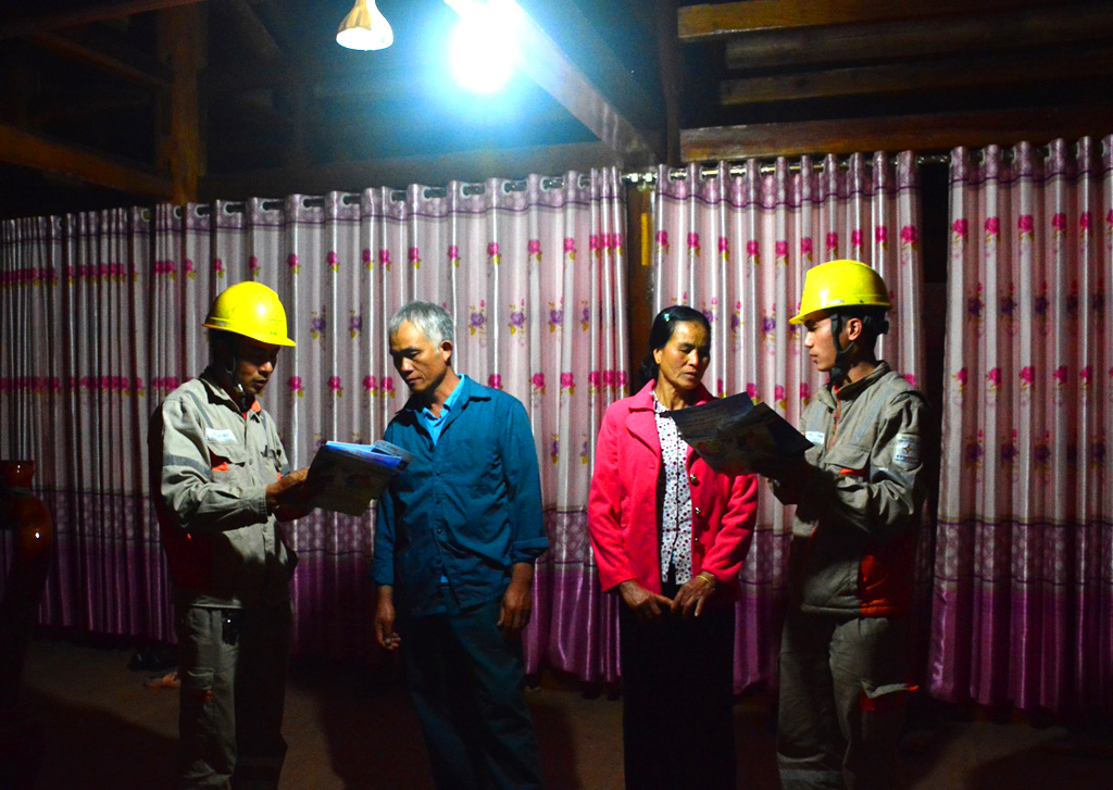 Điện về Mường Toong